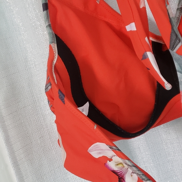 Athleta floral swim bra - Picture 3 of 7